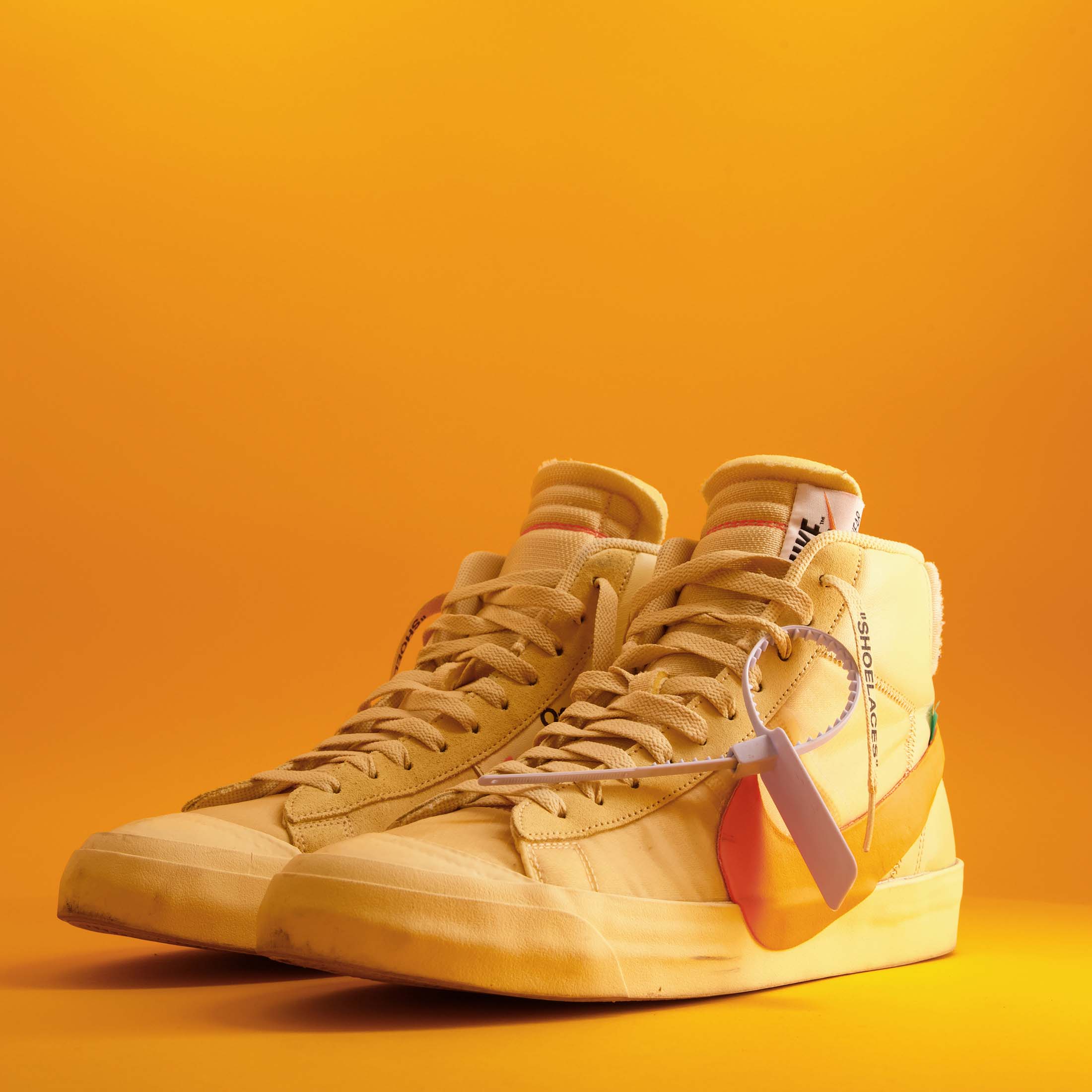 Off-white x Nike schoenen geel